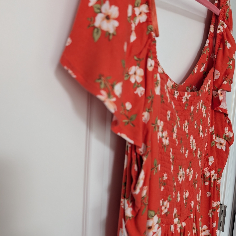 Old Navy Red Floral Maxi Dress with Flutter Sleeves - Picture 4 of 6